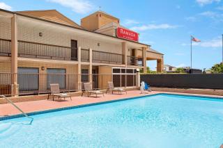 Ramada by Wyndham San Antonio Near SeaWorld - Lackland AFB - San Antonio - 6