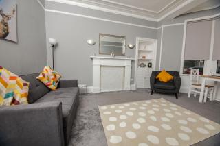 2 BDR Apt At Caledonia Luxe Stays Short Lets & Serviced Accommodation - 8