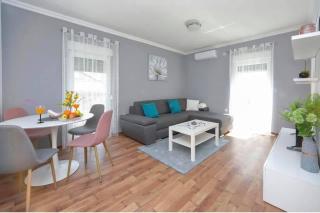 Apartments Nikić - Bibinje - 1