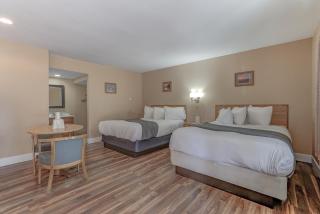 Shasta Pines Motel & Suites - Burney - 5