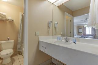 Shasta Pines Motel & Suites - Burney - 9