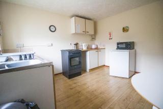 Seaside Holiday Cottage By The Beach In Beautiful Hemsby, Norfolk Ref 99006J - Hemsby - 1