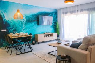 Iconic Sea Views Luxury Apartment - Puerto Marino - 8