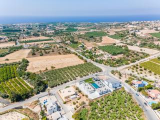Antesia Coral Bay Resort by Ezoria Villas - Adults only - Coral Bay - 5