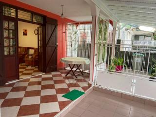 Appartement confortable à Petit-Canal, 93 m², vue jardin - Petit-Canal - 2