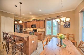 Townville Lakefront Cottage with Private Dock! - 4