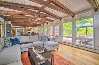 Webster Home with Golf Simulator on 2 Acres! - 6