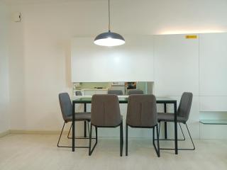 Deluxe Suites Stay, Netflix,2BR, - George Town - 4