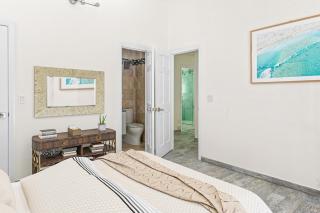 Chic in Southampton - 2