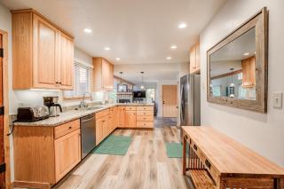 Royal Aspen Retreat Home: Lovely Setting, Spacious - 2