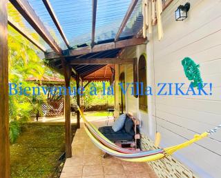 Magnifique Lodge en bois avec piscine et jardin de 800 m2 - Le Lamentin - 8