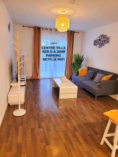 III Appart 2 Pièces, Neuf 200 m de Gare Parking Netflix Evry Courcouronnes - Evry-Courcouronnes - 0
