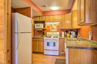 Pet-Friendly Warrens Cabin with Fire Pit! - Warrens - 4