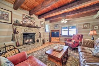 Bryson City Cabin with Hot Tub about 10 Mi to Dtwn! - Lauada - 7