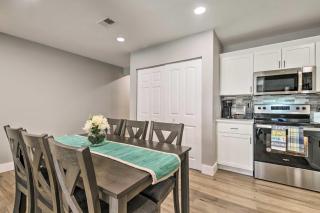 Delightful Townhouse with Patio and Shared Yard! - Kimberling City - 2