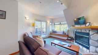 Cozy 1BR, steps from Creekside Gondola by Harmony Whistler Vacations - Whistler - 4
