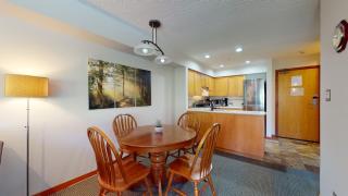 Cozy 1BR, steps from Creekside Gondola by Harmony Whistler Vacations - Whistler - 7