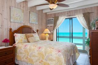 Sunset Point Oceanfront Villa - Providenciales - 1