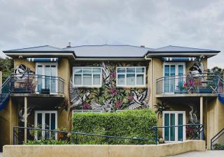 Rose Court Apartments "Astera" - New Town - 8