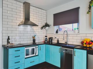 Rose Court Apartments "Astera" - New Town - 4