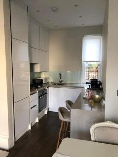 Stylish 3-bedroom flat in Kensington - Londra - 3