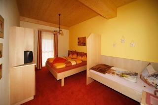 Hotel Garni Zerza - Tröpolach - 9