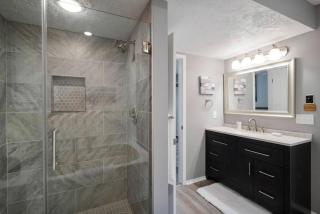 Harbor Springs-Secluded setting+amenities+pets - 3