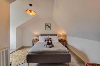 Cheerful 3 bed Grade II Central Cottage - 1