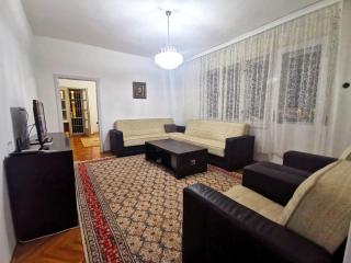 Central Apartment- offers free parking and Wi-Fi - 4