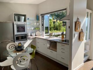 Lacebark Treetops Cottage: 2 bed/2en-suite option - 6