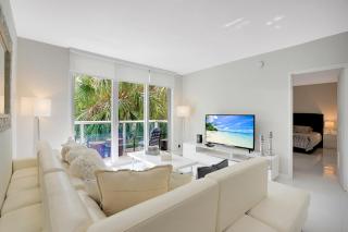 The Tides Apartments on the beach - 9