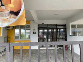 Farnira Exclusive Homestay - Kampung Raja - 5