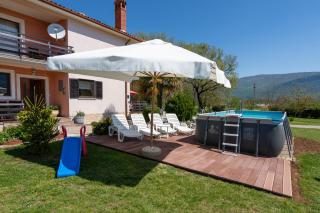 Family friendly apartments with a swimming pool Cepic, Central Istria - Sredisnja Istra - 11636 - Zatka Čepić - 2