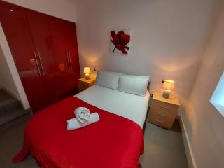 Feel At Home, Nottingham City Centre, Opposite Crowne Plaza - Nottingham - 6