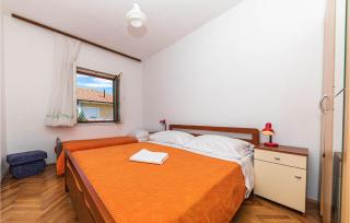 2 Bedroom Lovely Apartment In Trogir - Trogir - 1