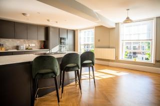 Luxury 3 Bed Penthouse with Off Street Parking - Norwich - 4