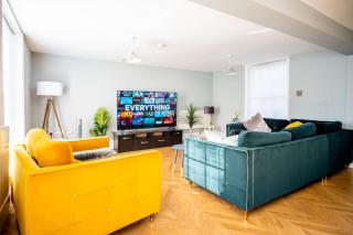 Luxury 3 Bed Penthouse with Off Street Parking - Norwich - 0