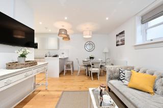 The Mews - Stylish & Central Brighton Townhouse, up to 5 guests - 0