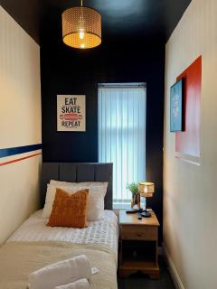 Kimberworth House, 4 Bedrooms, WIFI, Close to M1, Longer Stay, Free Parking - Rotherham - 3
