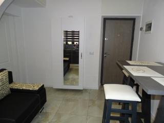 Water Lily Apartment Studio 2 free parking- self check-in - 7