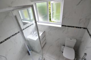 Double bedroom with view to the garden - Oxford - 7
