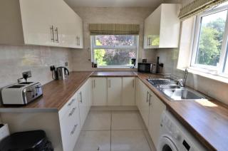 Double bedroom with view to the garden - Oxford - 6