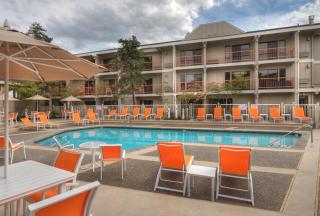 Ashland Hills Hotel & Suites - Ashland - 5