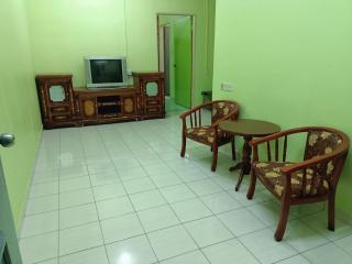 Homestay Bajet KK UA1 Ground Floor 3 Rooms 1 Aircond - 4
