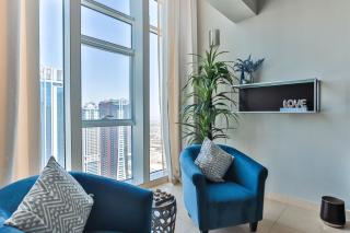HiGuests - Fabulous Duplex With Breathtaking Lake Views - Dubai - 1