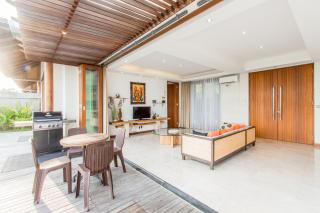 Villa VIVO E by Bali Prime Hospitality - Ungasan - 3
