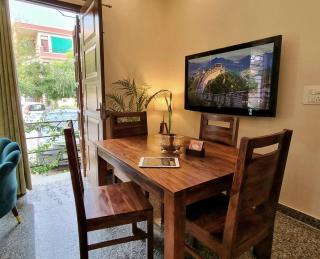 Peaceful Home2 Stay by Six Lane - Sohāna - 8