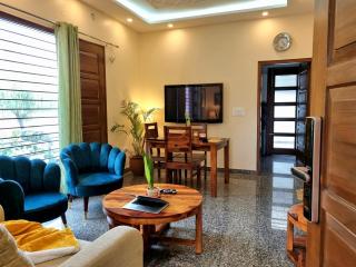 Peaceful Home2 Stay by Six Lane - Sohāna - 9