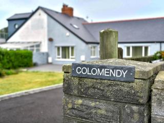 Spacious 4 Bedroom home with Parking Garden - Pass the Keys - 9