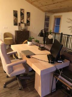 Serene Rustic Farmhouse Mountain Cottage (Sleeps 4) - 5